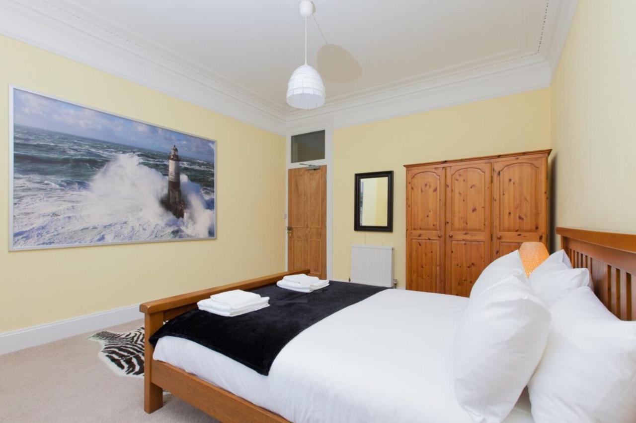 Elegant Traditional Edinburgh City Centre Flat ภายนอก รูปภาพ