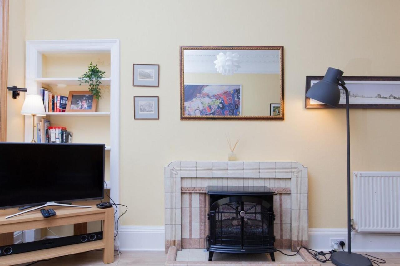 Elegant Traditional Edinburgh City Centre Flat ภายนอก รูปภาพ
