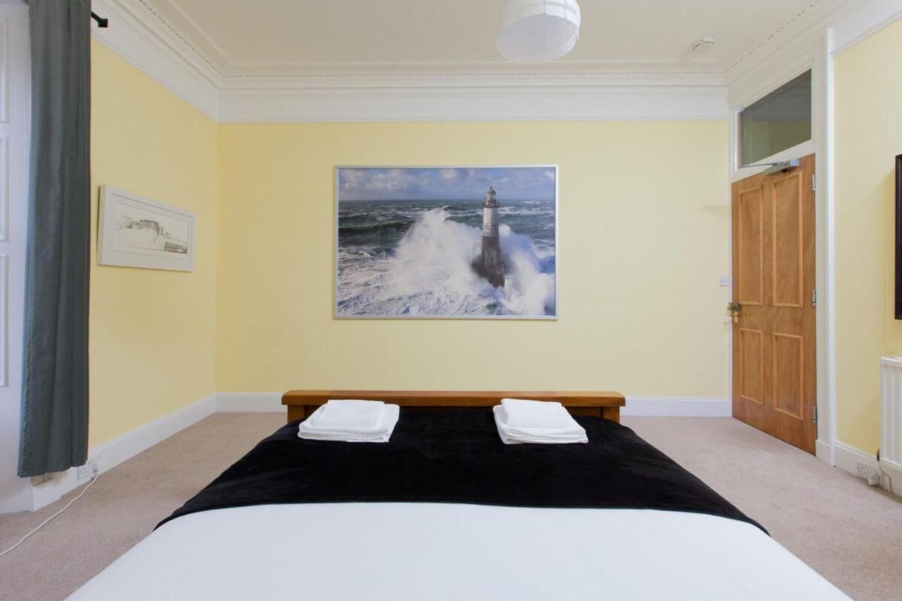 Elegant Traditional Edinburgh City Centre Flat ภายนอก รูปภาพ