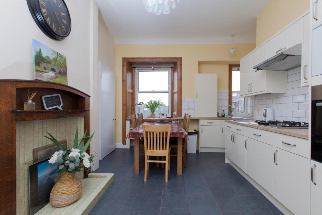 Elegant Traditional Edinburgh City Centre Flat ภายนอก รูปภาพ