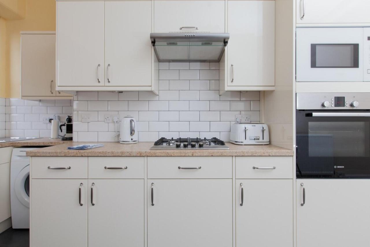 Elegant Traditional Edinburgh City Centre Flat ภายนอก รูปภาพ